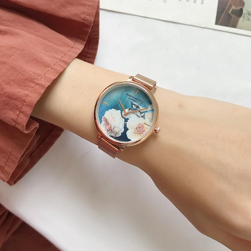 Unique Creative Chinese Style Flower Pattern Design Women Quartz Watch Simple Fashion Luxury Ladies Casual Watch Female Watches
Unique Creative Chinese Style Flower Pattern Design Women Quartz Watch Simple Fashion Luxury Ladies Casual Watch Female Watches