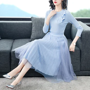 2020 Spring Autumn Elegant Two pieces Set Women Ruffles Pearls beading Pullover Sweater Tops + Mesh Pleated Long Skirt Set
2020 Spring Autumn Elegant Two pieces Set Women Ruffles Pearls beading Pullover Sweater Tops + Mesh Pleated Long Skirt Set