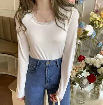 Spring and Autumn Women's Long Sleeve Square Collar Lace Trim Solid Color Base Shirt red
Spring and Autumn Women's Long Sleeve Square Collar Lace Trim Solid Color Base Shirt red