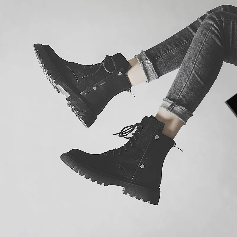 Black And White with Pattern Martin Boots Women's 2019 Spring And Autumn New Style British Style Handsome Short Boots Versatile
Black And White with Pattern Martin Boots Women's 2019 Spring And Autumn New Style British Style Handsome Short Boots Versatile