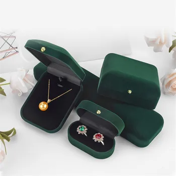 High-grade green flannel jewelry packaging box, ring/earring/necklace storage case 
High-grade green flannel jewelry packaging box, ring/earring/necklace storage case