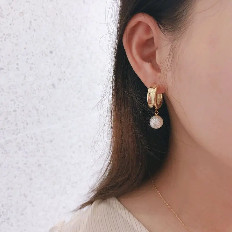 Silvology 925 Sterling Silver C Shape Pearl Stud Earrings Gold Elegant Nordic Style Earrings for Women 2019 Silver 925 Jewelry
Silvology 925 Sterling Silver C Shape Pearl Stud Earrings Gold Elegant Nordic Style Earrings for Women 2019 Silver 925 Jewelry