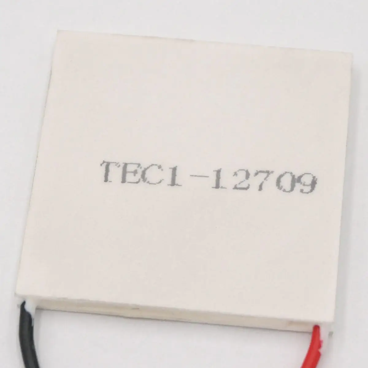 TEC1-12709 радиатор Термоэлектрический охладитель Пельтье охлаждающая пластина 40x40