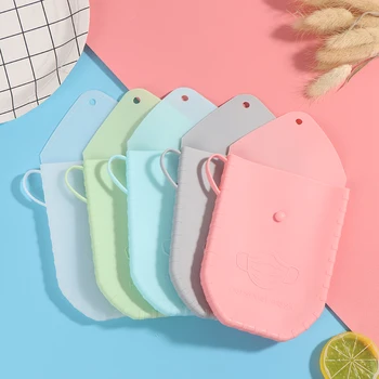 1Pc Portable Mask Clips Holder Disposable Face Mask Storage Case Container Foldable Recycling Mask Holder
1Pc Portable Mask Clips Holder Disposable Face Mask Storage Case Container Foldable Recycling Mask Holder