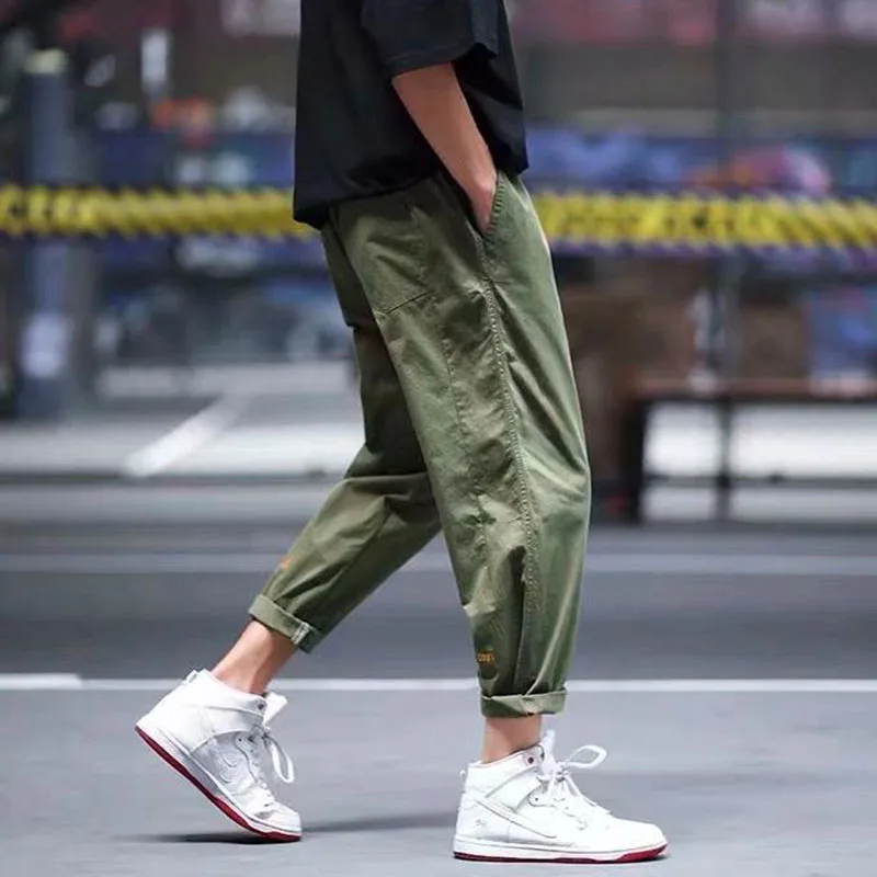 Hot Summer Spring New Mens Solid Color Casual Cargo Pants Korean Style Men Loose Mid Waist Pencil Trousers pantalones hombre
Hot Summer Spring New Mens Solid Color Casual Cargo Pants Korean Style Men Loose Mid Waist Pencil Trousers pantalones hombre