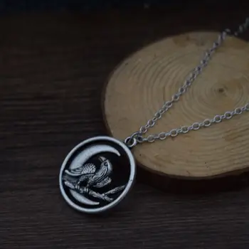 10PCS/LOTS Raven Moon Pendant Wicca Amulet Necklace Men Women Jewelery Dropshipping 
10PCS/LOTS Raven Moon Pendant Wicca Amulet Necklace Men Women Jewelery Dropshipping