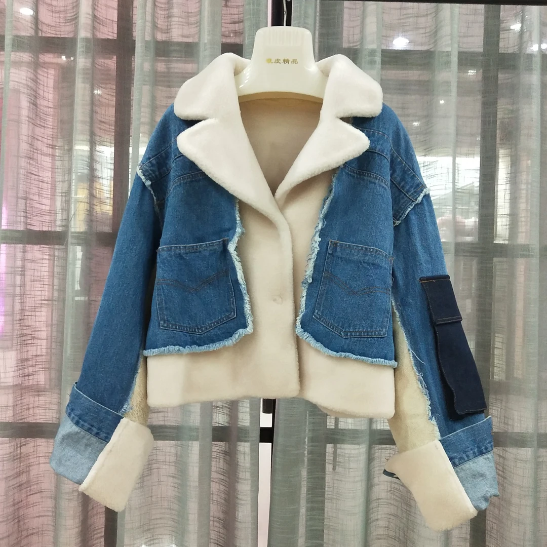 Denim jacket long sleeve natural real sheep fur coat winter women turn-down collar outerwear thick warm clothing parka real fur
Denim jacket long sleeve natural real sheep fur coat winter women turn-down collar outerwear thick warm clothing parka real fur