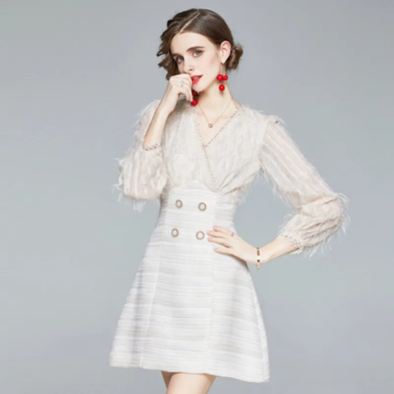 Women Spring High-End V-Neck Splicing Dress High Quality Temperament Lady Designer Tassels Party Chic Twist Buckle Dress
Women Spring High-End V-Neck Splicing Dress High Quality Temperament Lady Designer Tassels Party Chic Twist Buckle Dress