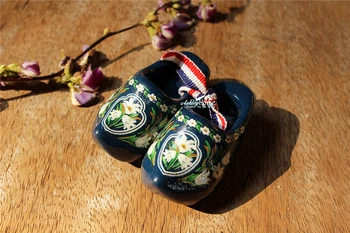 2.5" Netherlands Dutch Wooden Shoes Holland Tourist Travel Gift Souvenir Fridge Magnet Craft 
2.5" Netherlands Dutch Wooden Shoes Holland Tourist Travel Gift Souvenir Fridge Magnet Craft