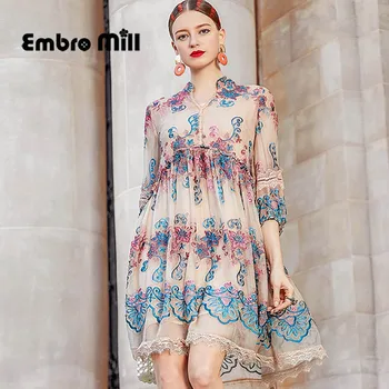 Spring New Female Silk Dress Beach Style V-Neck Embroidered High-End Five-Point Sleeve Elegant Dress M-2XL
Spring New Female Silk Dress Beach Style V-Neck Embroidered High-End Five-Point Sleeve Elegant Dress M-2XL