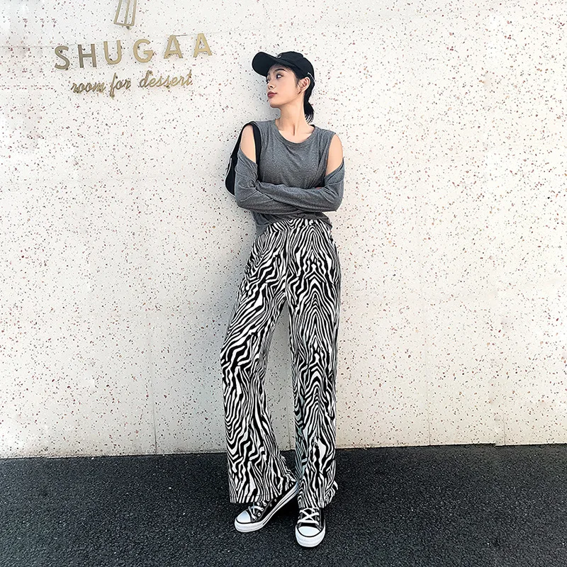 Leopard print all-match mopping and draping wide-leg pants Hua Women's 2020 new summer high waist draping summer thin pants
Leopard print all-match mopping and draping wide-leg pants Hua Women's 2020 new summer high waist draping summer thin pants