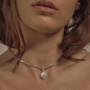 Personality Cubic Zircon Choker Necklace For Women 2020 Summer Bling Bling Baroque Pearl Pendant Clavicle Chain Short Necklace
Personality Cubic Zircon Choker Necklace For Women 2020 Summer Bling Bling Baroque Pearl Pendant Clavicle Chain Short Necklace