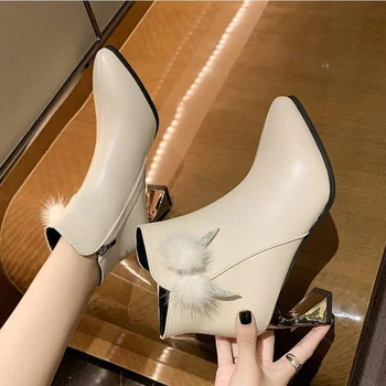 Ankle Boots Women Boots Women Shoes Woman Fashion High-heeled Flock Short Boots 2020 Winter New Style Short Fur Warm Boots D636 
Ankle Boots Women Boots Women Shoes Woman Fashion High-heeled Flock Short Boots 2020 Winter New Style Short Fur Warm Boots D636