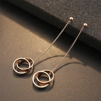 2020 Fashion jewelry tassel titanium steel earrings Crystal from Swarovskis Temperament long section hypoallergenic earrings 
2020 Fashion jewelry tassel titanium steel earrings Crystal from Swarovskis Temperament long section hypoallergenic earrings