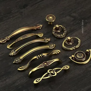 Pure copper solid core European antique handle European gold copper wardrobe cupboard drawer door furniture handle
Pure copper solid core European antique handle European gold copper wardrobe cupboard drawer door furniture handle