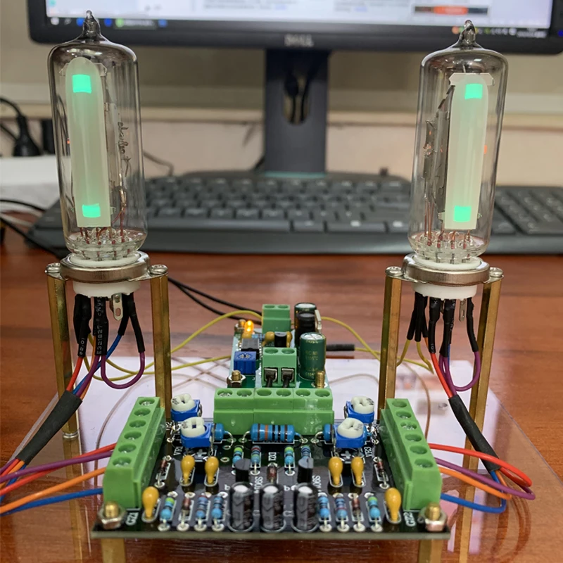 6E2 Cat Eye Tube Driver Board Kit Dual Channel Fluorescence Level Indication Driver Amplifier DIY Kit Modification
6E2 Cat Eye Tube Driver Board Kit Dual Channel Fluorescence Level Indication Driver Amplifier DIY Kit Modification