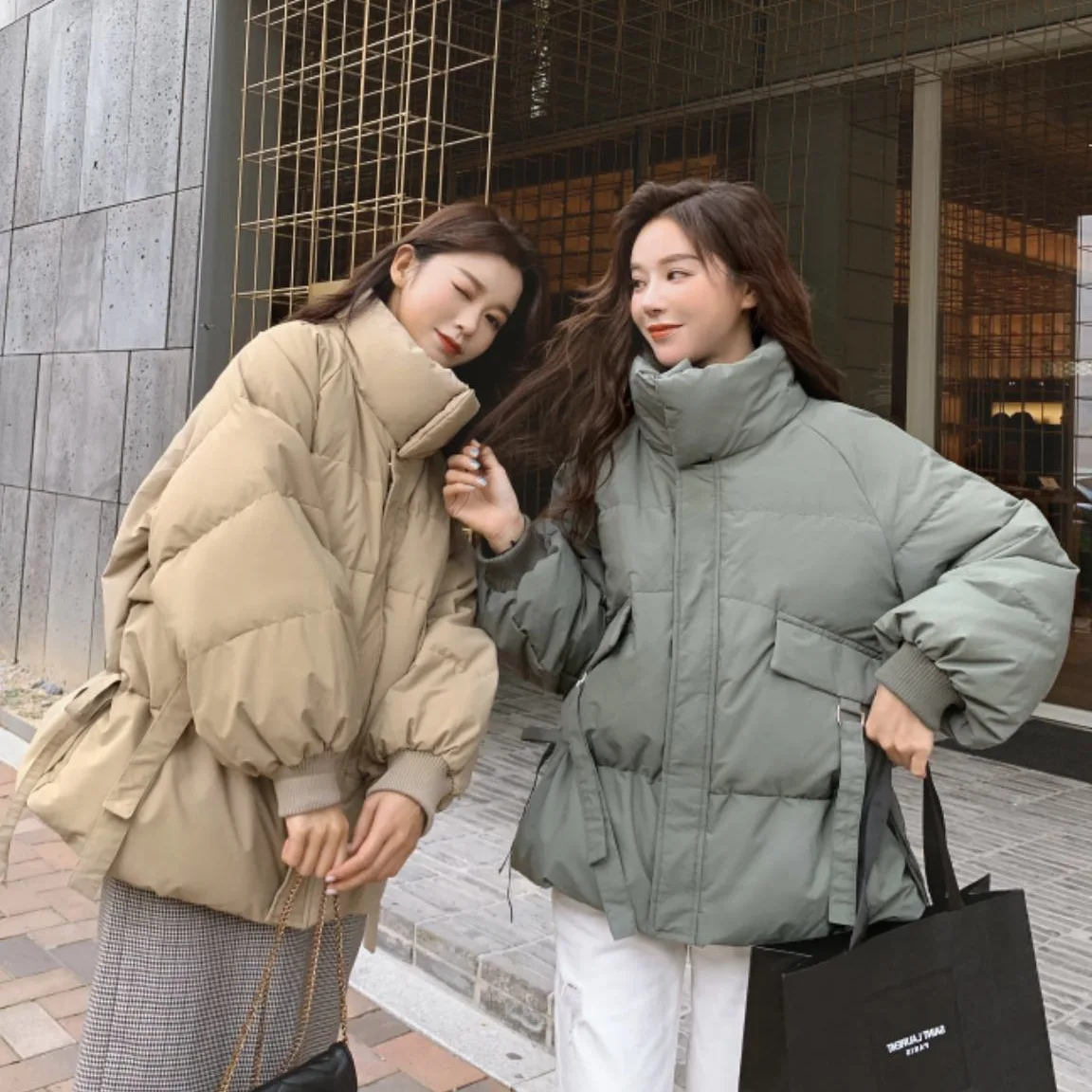 Photo Shoot Waitmore Laziness-Style Dark Green Loose-Fit Handsome BF Stand Collar Short-height down Coat Cotton Coat Short Jacke
Photo Shoot Waitmore Laziness-Style Dark Green Loose-Fit Handsome BF Stand Collar Short-height down Coat Cotton Coat Short Jacke