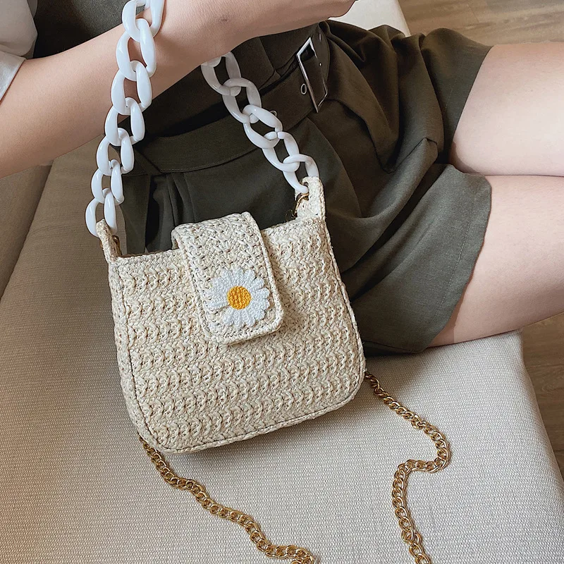Summer small fresh fashion small bag female 2020 new net red messenger bag wild chain small square bag
Summer small fresh fashion small bag female 2020 new net red messenger bag wild chain small square bag