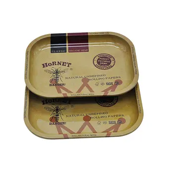 18x14cm Tinplate Tobacco Paper Rolling Tray for Smoke Cigarette Metal Tray Herb Cigarette Operation Plate Smoking Accessories 
18x14cm Tinplate Tobacco Paper Rolling Tray for Smoke Cigarette Metal Tray Herb Cigarette Operation Plate Smoking Accessories