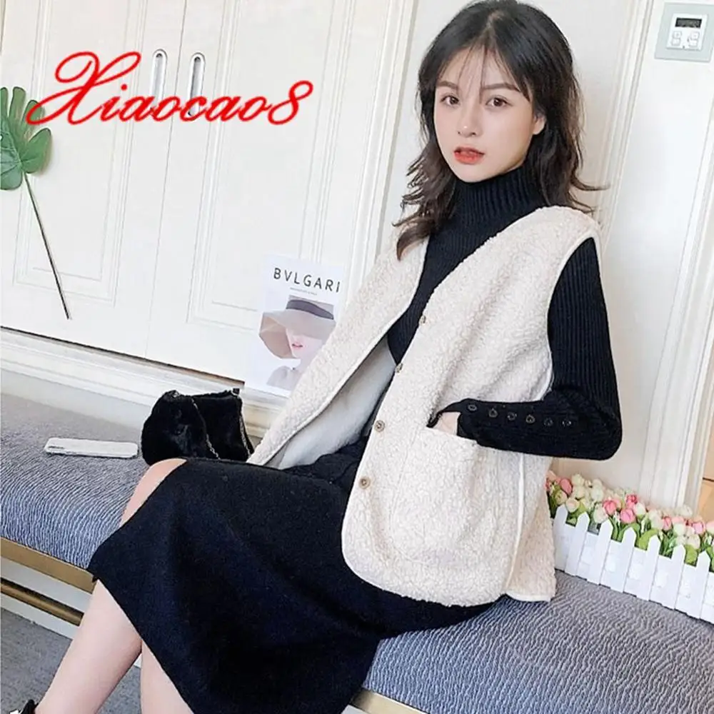 Short Lamb Wool Women's Solid Loose Vest V Neck Pockets Button Vest Jacket Korean Style Female Coats Casual Outwear Waistcoat
Short Lamb Wool Women's Solid Loose Vest V Neck Pockets Button Vest Jacket Korean Style Female Coats Casual Outwear Waistcoat