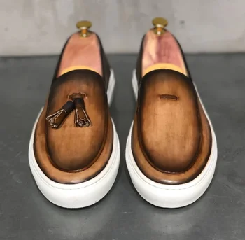 Men Leather Shoes Casual Shoes Dress Shoes Brogue Shoes Spring Vintage Classic Male Casual summer slippers men F521
Men Leather Shoes Casual Shoes Dress Shoes Brogue Shoes Spring Vintage Classic Male Casual summer slippers men F521