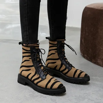 2021 New Winter Newest Round Toe Ladies Ankle Boots High Quality Concise Med Heels Working Party Casual Shoes Woman Short Boots
2021 New Winter Newest Round Toe Ladies Ankle Boots High Quality Concise Med Heels Working Party Casual Shoes Woman Short Boots
