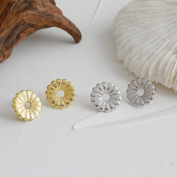 JDEF259 CHIC French Geometric Daisy Stud Silver Earrings 18K Genuine Gold Plated 925 Sterling Silver Flower Stud Earrings 
JDEF259 CHIC French Geometric Daisy Stud Silver Earrings 18K Genuine Gold Plated 925 Sterling Silver Flower Stud Earrings