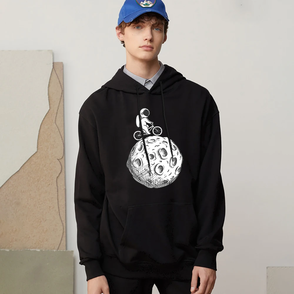 Flying Astronaut Men Sweatshirts Cartoon Printing Clothing Vintage Fashion New Hoodies Autumn Fleece Hoody Pullover Hoodys Men's
Flying Astronaut Men Sweatshirts Cartoon Printing Clothing Vintage Fashion New Hoodies Autumn Fleece Hoody Pullover Hoodys Men's
