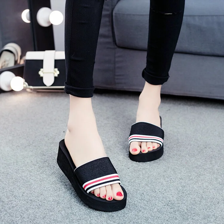2020 Summer New Slipper Women's Striped Sandals Platform Platform Slippers Open Toe Beach Women's Shoes Wholesale
2020 Summer New Slipper Women's Striped Sandals Platform Platform Slippers Open Toe Beach Women's Shoes Wholesale
