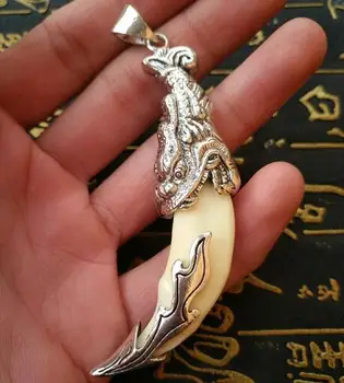 Langya Pendant Tibet Silver Langya Amulet Wolf Tooth Necklace Pendant 
Langya Pendant Tibet Silver Langya Amulet Wolf Tooth Necklace Pendant