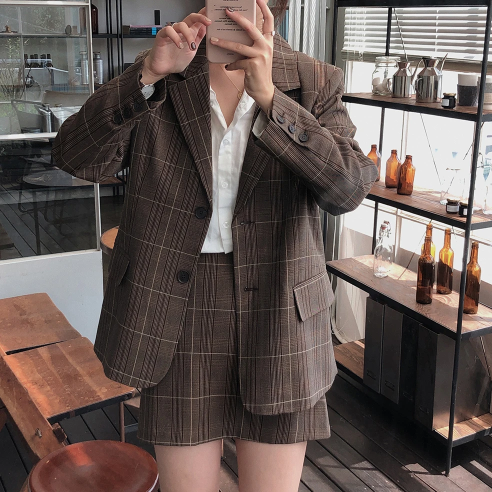 Spring Autumn Blazer And Skirt Set Single Breasted Long Casual Plaid Blazer Coat+A Line Skort Skirt Suit 2019 Two Piece Women
Spring Autumn Blazer And Skirt Set Single Breasted Long Casual Plaid Blazer Coat+A Line Skort Skirt Suit 2019 Two Piece Women