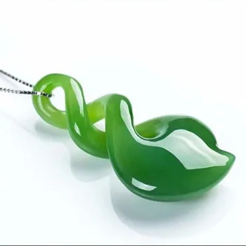 Nueva Zelanda Maori Triple Twist nefrita piedra colgante envío gratis verde. Blanco y blanco.
Nueva Zelanda Maori Triple Twist nefrita piedra colgante envío gratis verde. Blanco y blanco.