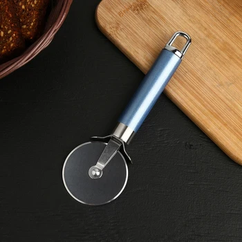 Lagoona pizza and dough knife, 19 cm, stainless steel, blue metallic
Lagoona pizza and dough knife, 19 cm, stainless steel, blue metallic