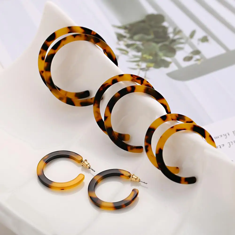 Cross border simple exaggerated Earrings acrylic acetate plate leopard pattern C-type Earring Set 4 pieces
Cross border simple exaggerated Earrings acrylic acetate plate leopard pattern C-type Earring Set 4 pieces