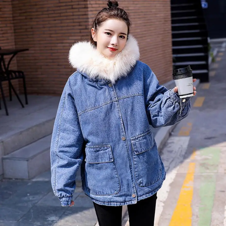 Winter Women's Denim Jacket Korean fashion big fur hooded Warm plus velvet Liner Jacket Ladies Winter Parkas Mujer r2325
Winter Women's Denim Jacket Korean fashion big fur hooded Warm plus velvet Liner Jacket Ladies Winter Parkas Mujer r2325