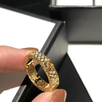 Hot Fashion Original Brand 1:1 925 Sterling Silver Zircon Inlay Personality Ring Women Logo Luxury Jewelry Wedding Birthday Gift
Hot Fashion Original Brand 1:1 925 Sterling Silver Zircon Inlay Personality Ring Women Logo Luxury Jewelry Wedding Birthday Gift