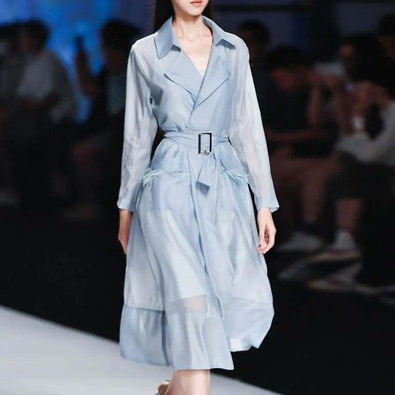 2020 Catwalk Models Fold-down Collar Waist Hugging Bandage Cloth Feather Joint Large Pocket with Long-Transparent Coat Women's
2020 Catwalk Models Fold-down Collar Waist Hugging Bandage Cloth Feather Joint Large Pocket with Long-Transparent Coat Women's