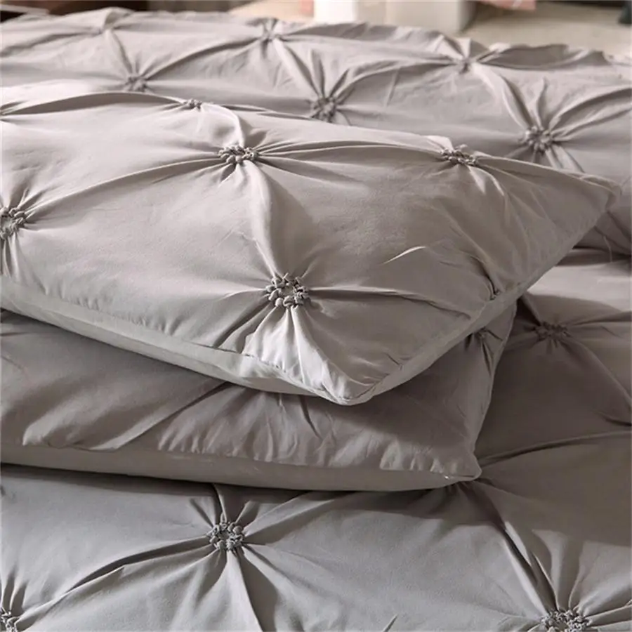 Luxurious Black Bed Linen