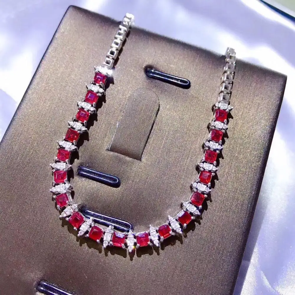 S925 pure silver without burning ruby bracelet acura ruby crystal ultra clean size 3 * 3 mm S925 silver inlay
S925 pure silver without burning ruby bracelet acura ruby crystal ultra clean size 3 * 3 mm S925 silver inlay