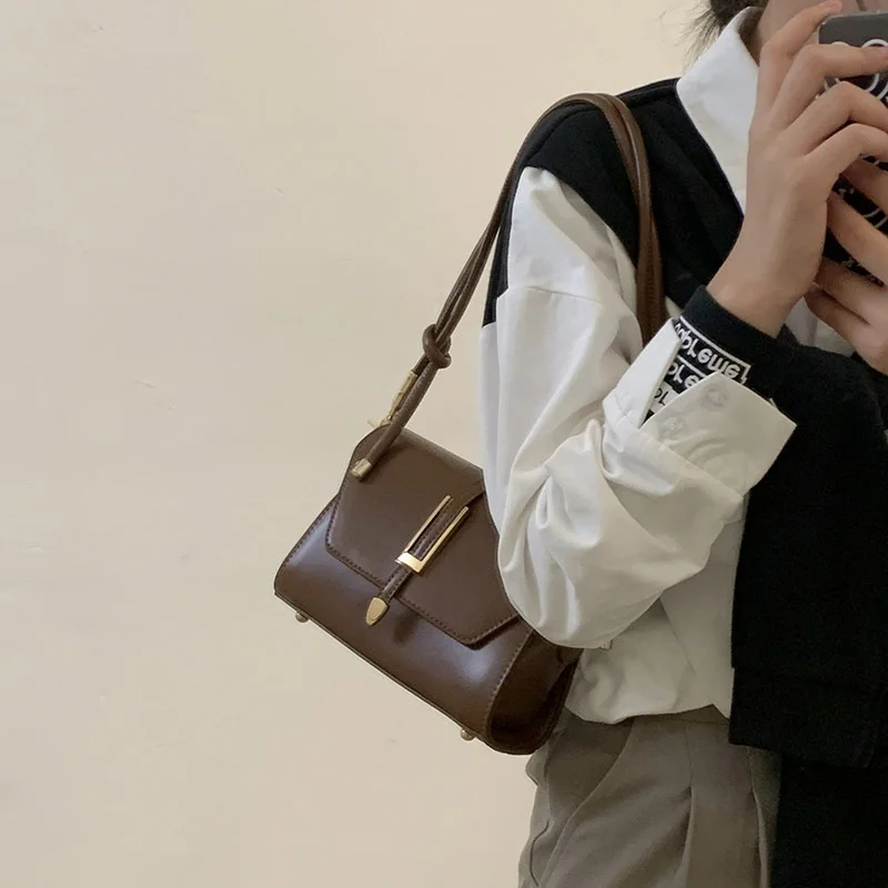 Xiaofang bag female 2021 autumn new fashion armpit bag versatile ins Single Shoulder Bag Messenger Bag
Xiaofang bag female 2021 autumn new fashion armpit bag versatile ins Single Shoulder Bag Messenger Bag