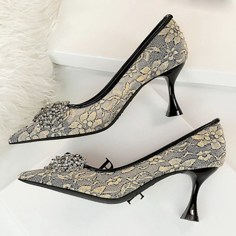 

New Spring Autumn Elegant Women Flower 7.5cm Thin High Heels Pumps Designer Mesh Lace Crystal Heels Exotic Dancer Bridal Shoes