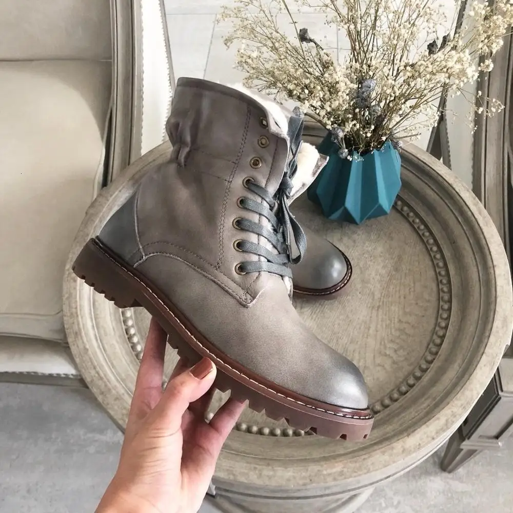BELLECOM Fall 2019 New Women's Leather British Wind Army Boots with Boots women boots womens boots black boots girls shoes
BELLECOM Fall 2019 New Women's Leather British Wind Army Boots with Boots women boots womens boots black boots girls shoes