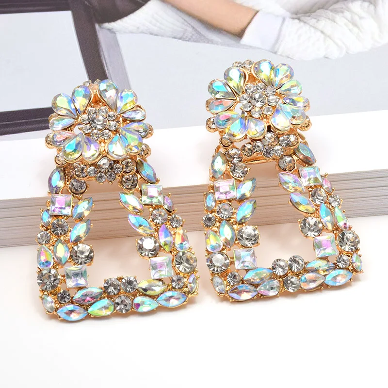 New Fashion Gold Metal Dangle Drop Earrings Studded With Crystals Fine Rhinestone Pendientes Jewelry Accessories For Women
New Fashion Gold Metal Dangle Drop Earrings Studded With Crystals Fine Rhinestone Pendientes Jewelry Accessories For Women