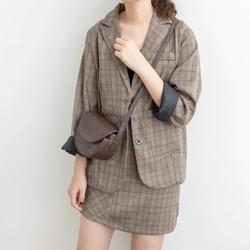 Vintage Semicircle Crossbody Bag Women Brief Half Moon Flap Multifunction Daily Messenger Bags Round Ladies Shoulder Bag
Vintage Semicircle Crossbody Bag Women Brief Half Moon Flap Multifunction Daily Messenger Bags Round Ladies Shoulder Bag