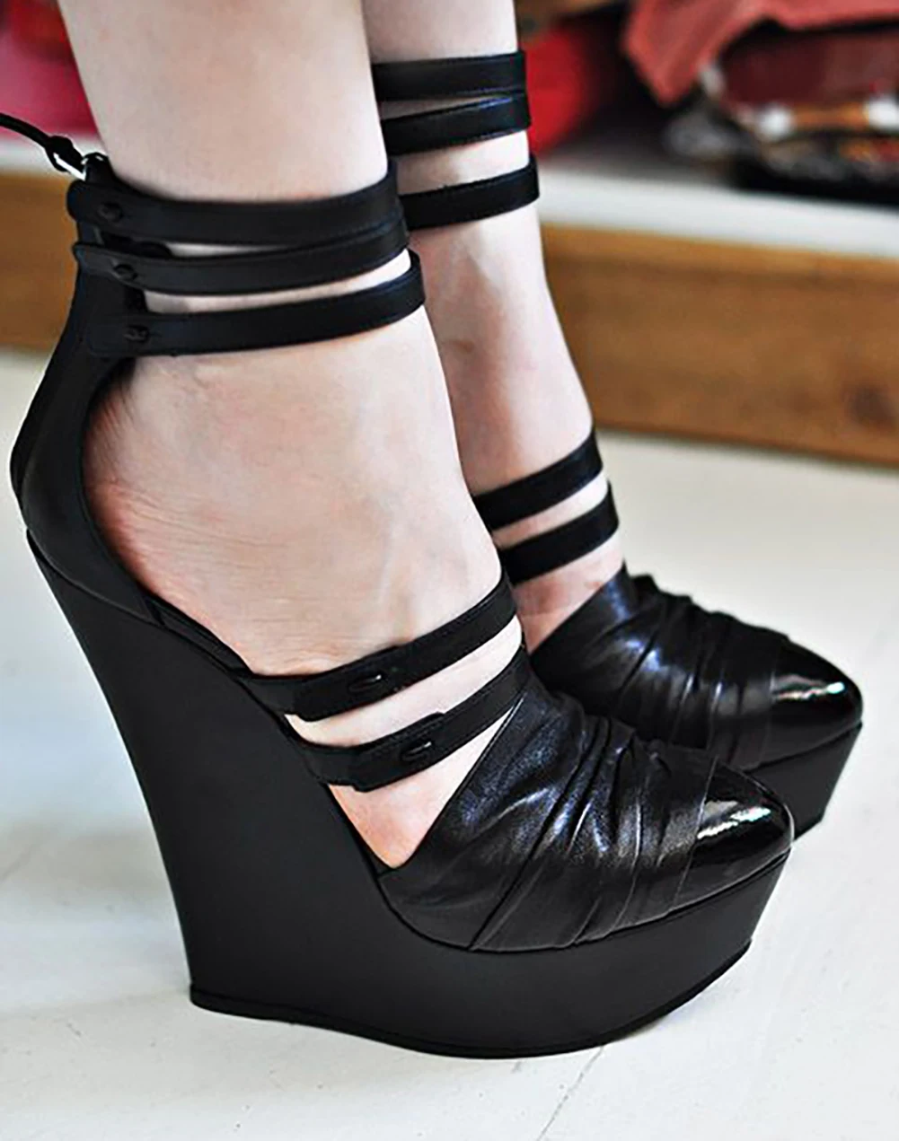 Handmade Ladies Wadge Heel Pumps Shoes D'orsay Style Ankle Strap Dress Shoes Cap-toe Eurolish Fashion Party Evening Shoes 248D 
Handmade Ladies Wadge Heel Pumps Shoes D'orsay Style Ankle Strap Dress Shoes Cap-toe Eurolish Fashion Party Evening Shoes 248D