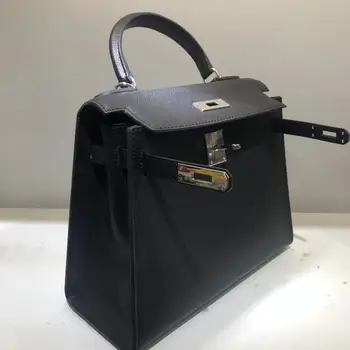 free shipping the new style palm print silver hardware genuine cow leather women handbag one shoulder bag crossbody bag 28 cm
free shipping the new style palm print silver hardware genuine cow leather women handbag one shoulder bag crossbody bag 28 cm