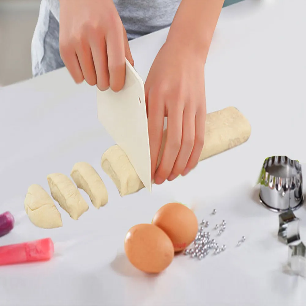 1PC Dough Pastry Scraper Blade Cutter Tool Machine Kitchen Cut Sheet Cake Bread House Chicken high quality Cake Mould 2020
1PC Dough Pastry Scraper Blade Cutter Tool Machine Kitchen Cut Sheet Cake Bread House Chicken high quality Cake Mould 2020