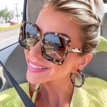 XaYbZc Fashion Oversized Women Sunglasses Brand Designer Plastic Female Big Frame Gradient Sun Glasses UV400 gafas de sol mujer 
XaYbZc Fashion Oversized Women Sunglasses Brand Designer Plastic Female Big Frame Gradient Sun Glasses UV400 gafas de sol mujer