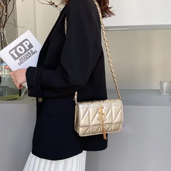 2020 NEW Luxury Women tassel Bags Designer Shoulder handbags Evening Clutch Bag Messenger Crossbody Bags For Women handbags
2020 NEW Luxury Women tassel Bags Designer Shoulder handbags Evening Clutch Bag Messenger Crossbody Bags For Women handbags