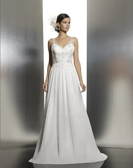 Delicate lace applique crystals V-neck bodice classic A-line Sheer straps low back illusion wedding gown 2016 bridal dress
Delicate lace applique crystals V-neck bodice classic A-line Sheer straps low back illusion wedding gown 2016 bridal dress